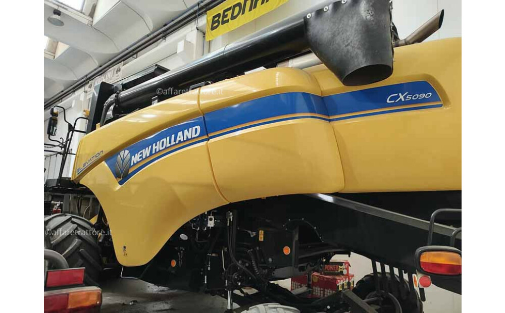 New Holland CX 5090 D'occasion - 5