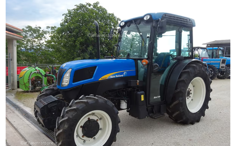 New Holland T4050 D'occasion - 1