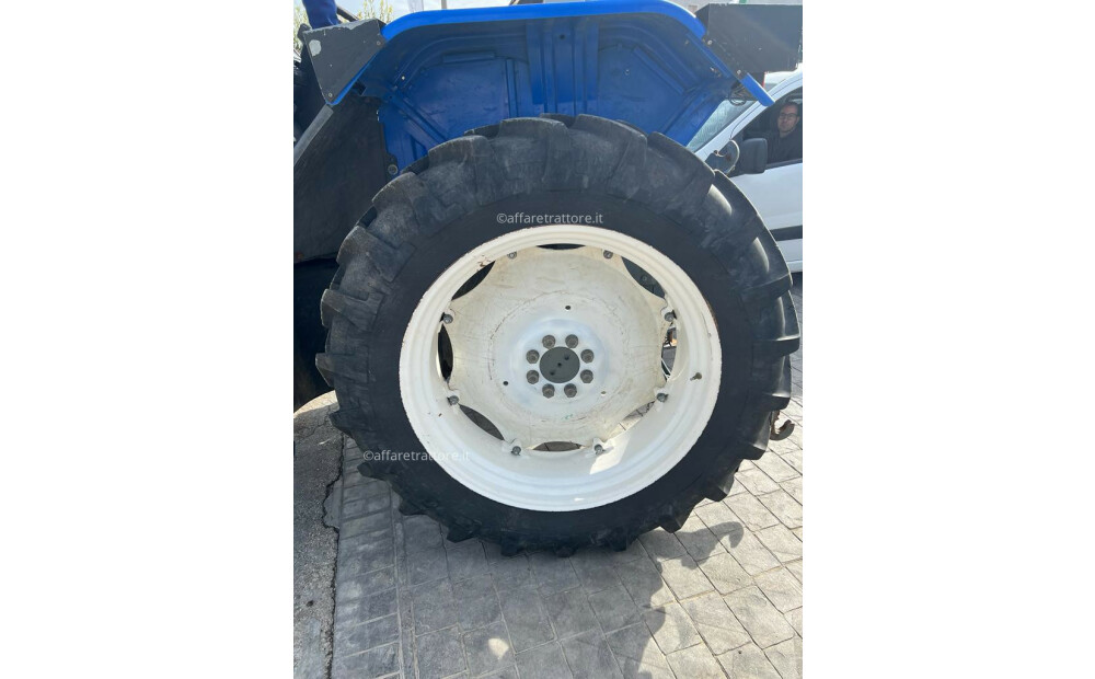 New Holland TS 90 D'occasion - 3