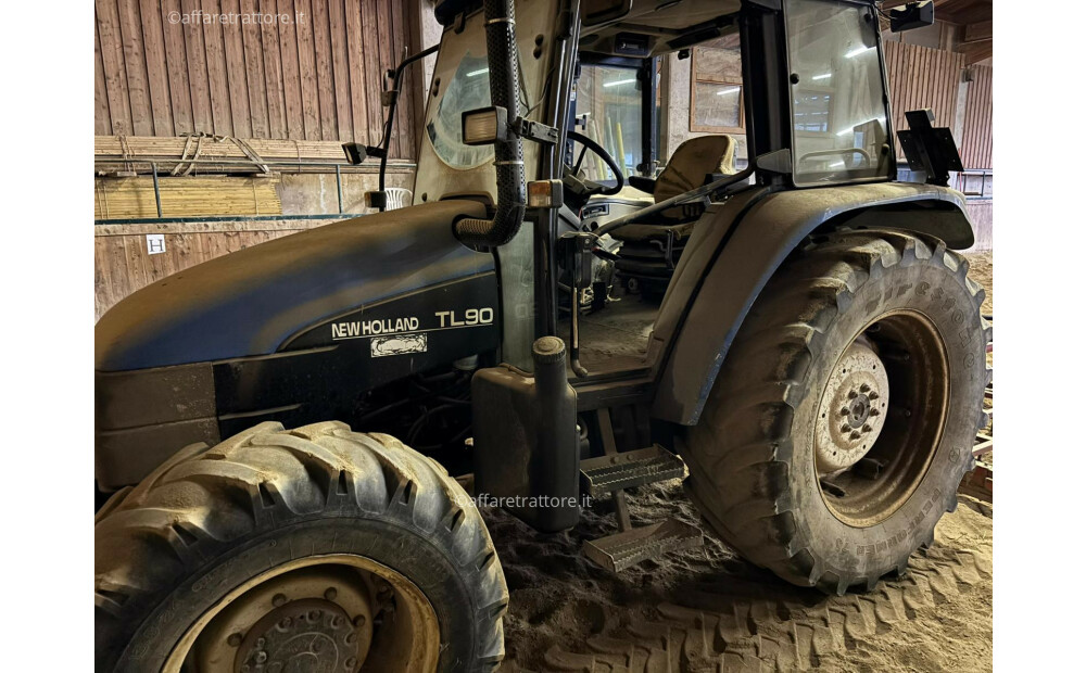 New Holland TL 90 D'occasion - 10