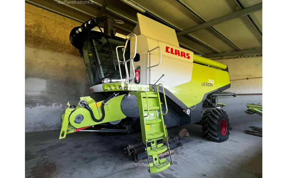 Claas LEXION 750 RISO Usato - 2