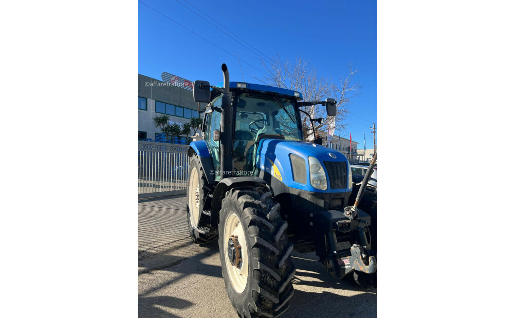 New Holland T6020 D'occasion - 3