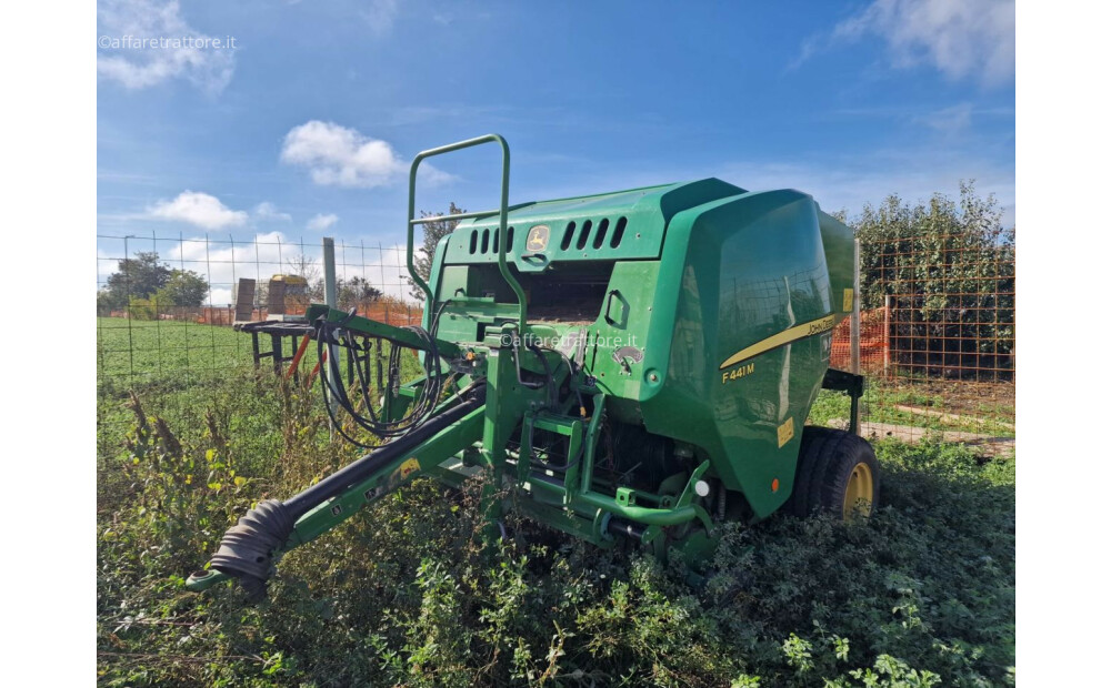 John Deere F441M utilisé - 2