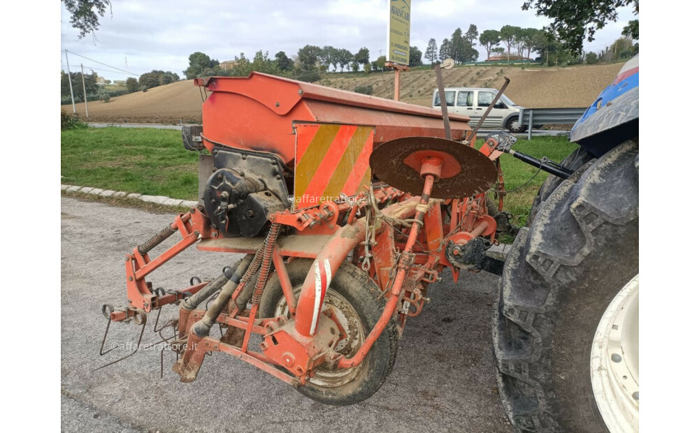 Kuhn BS 300 d'occasion - 5