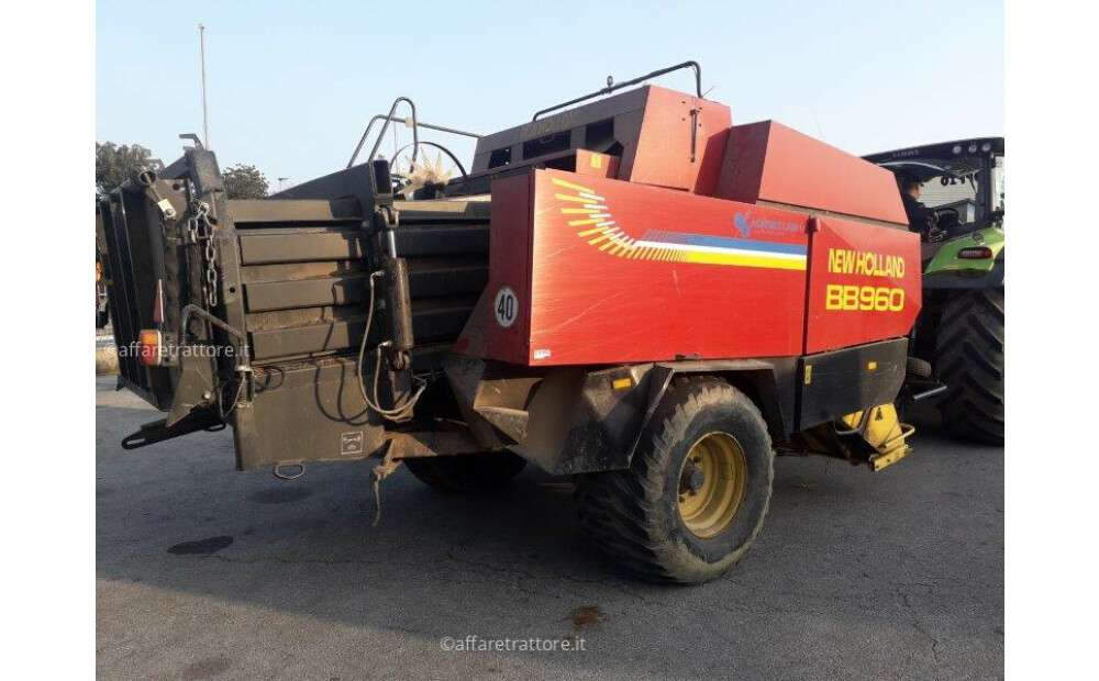 Presse à balles New Holland BB 960 S - 10