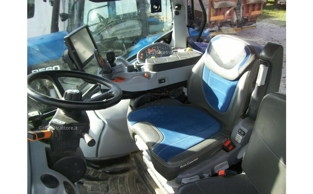 New Holland T7.270 AUTOCOMMAND D'occasion - 4