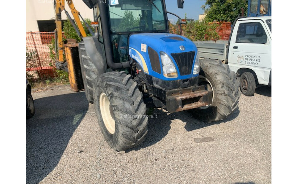 New Holland T4050 D'occasion - 4