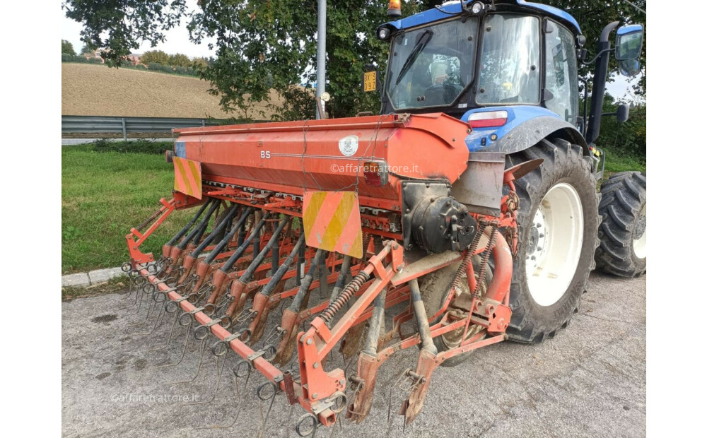 Kuhn BS 300 d'occasion - 3