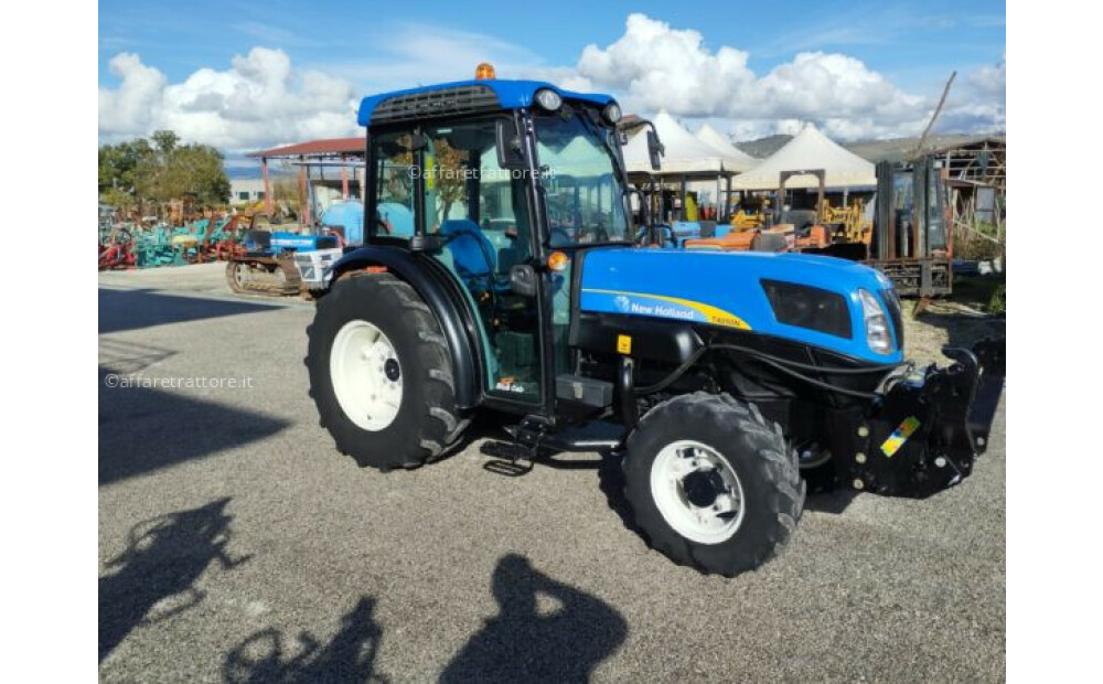 New Holland T4050 N D'occasion - 16