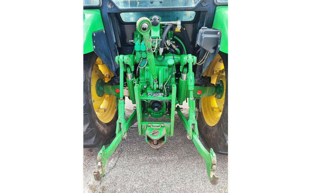 John Deere 5820 d'occasion - 7