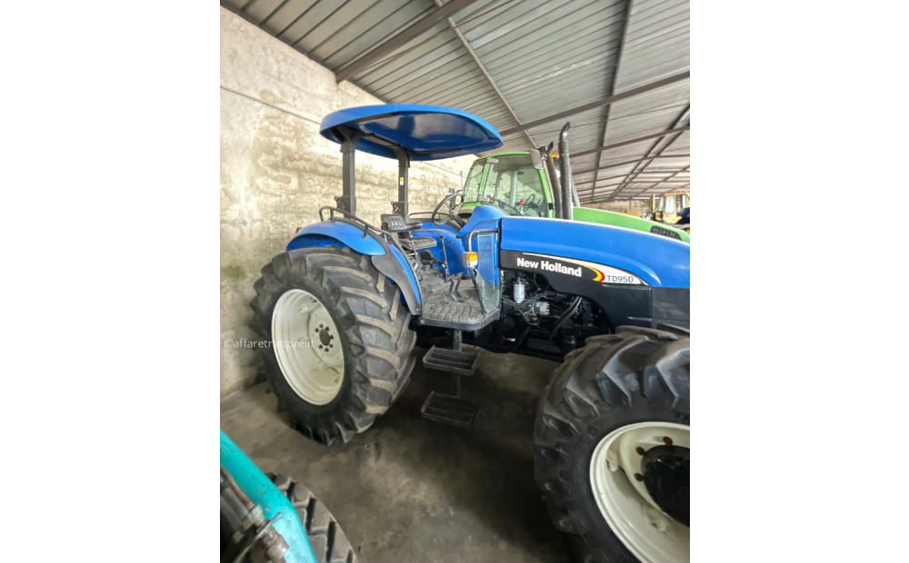 New Holland TD95 D'occasion - 3