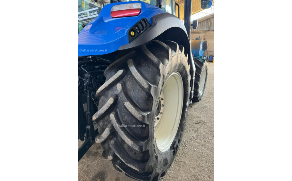 New Holland T5.120 D'occasion - 6