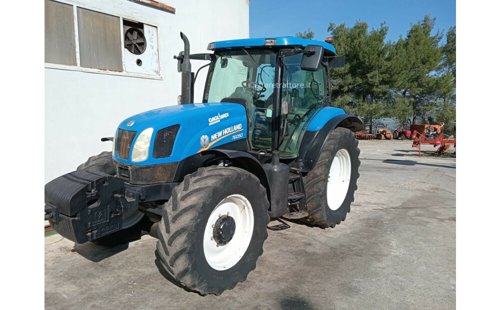 New Holland T6050 D'occasion - 2