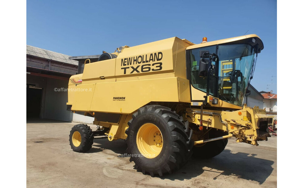 New Holland TX63 d'occasion - 2