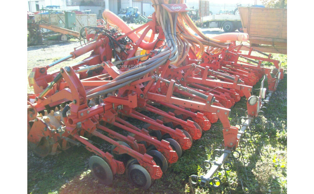 Kuhn VENTA TF 702 + Kuhn HR 5003 DR Occasion - 4