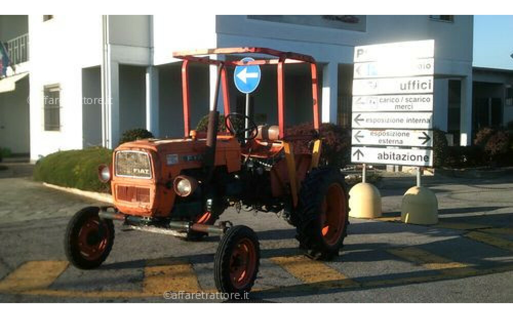 TRACTEUR AGRICOLE FIAT 215 D'OCCASION - 1