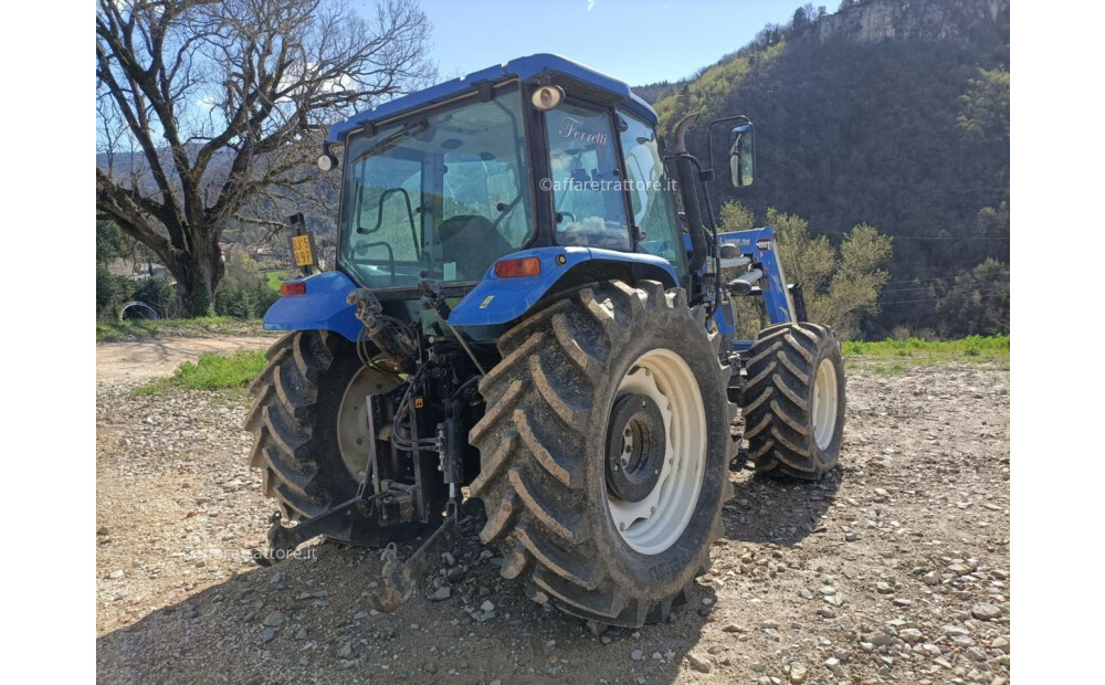 New Holland T5060 d'occasion - 4