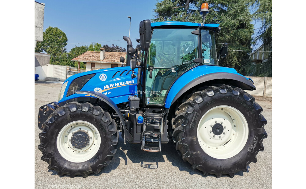 Commande électrique New Holland T5.120 d'occasion - 12