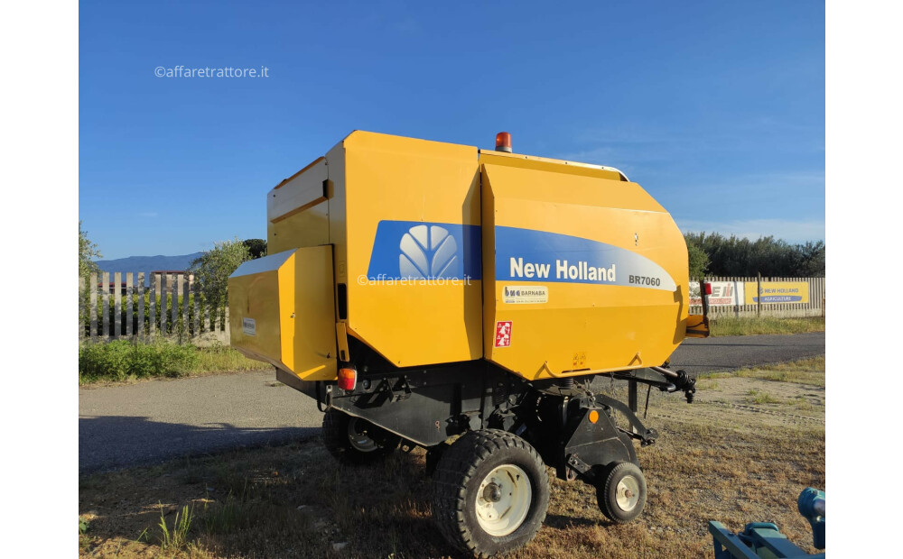 Rotopressa usata New Holland BR 7060 - 2