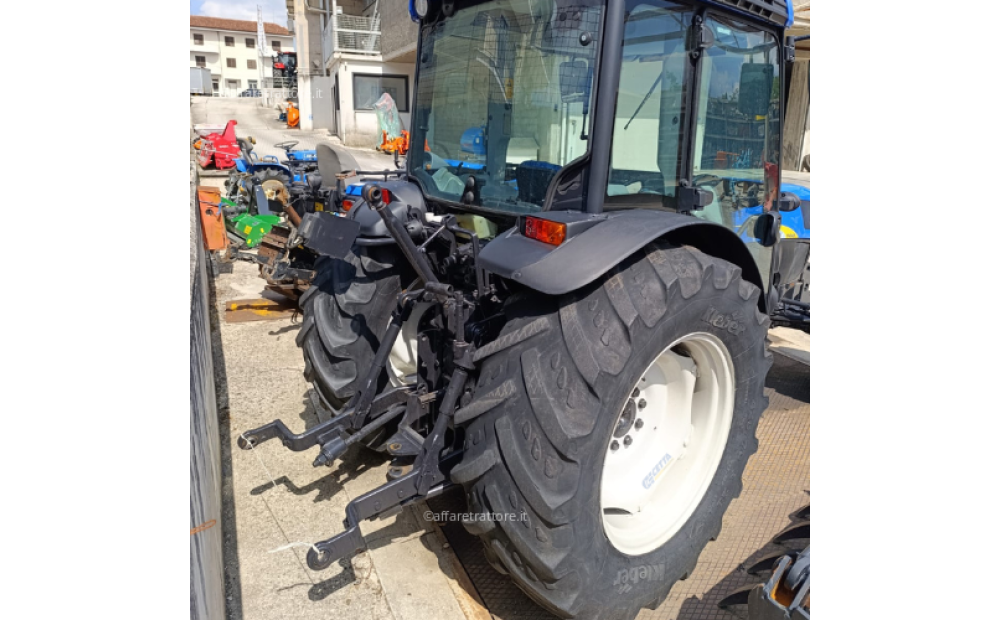 New Holland T4040 D'occasion - 8