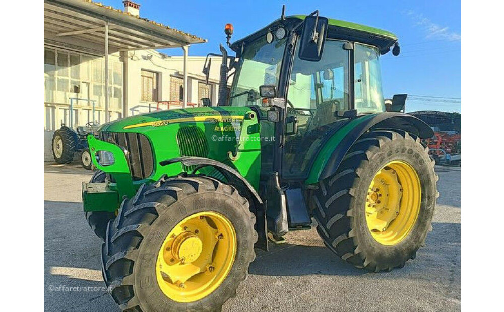 John Deere 5820 d'occasion - 11