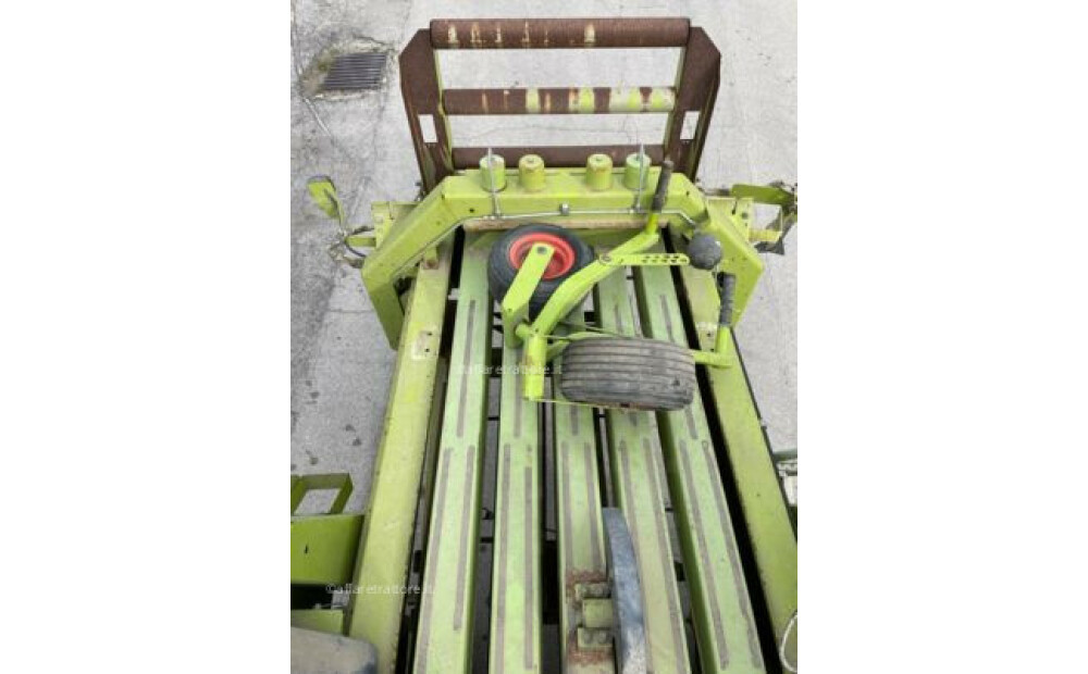 Claas QUADRANT 2200 d'occasion - 11