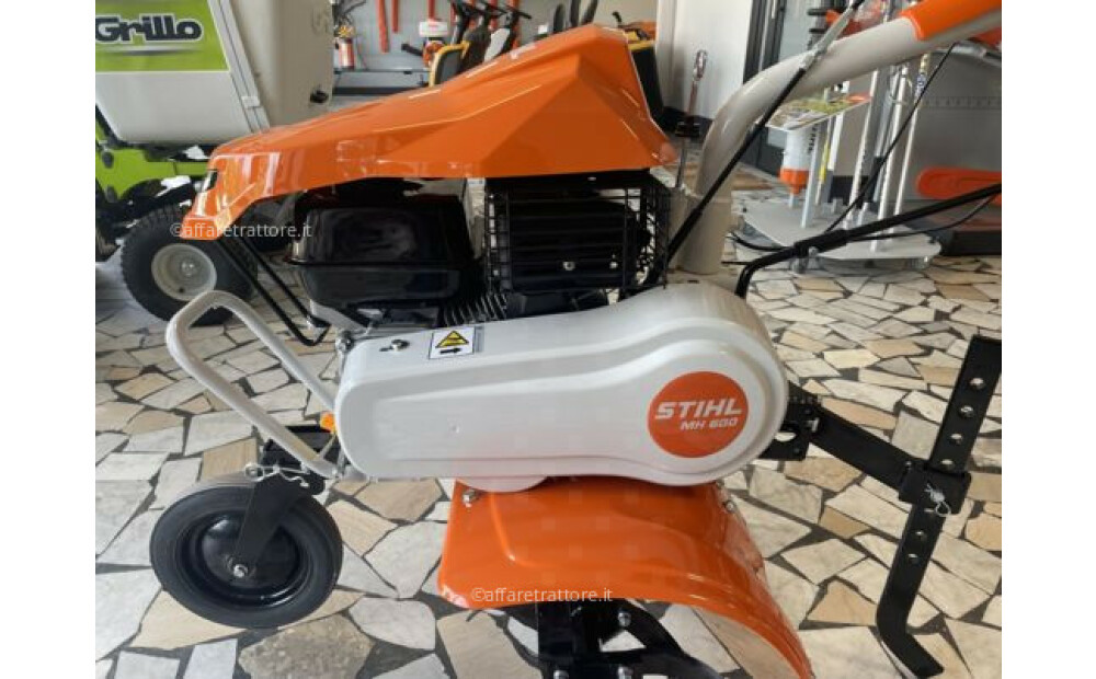 Motozappa Stihl MH 600 NUOVA 212 CC 6,0 CV benzina Nuovo - 3