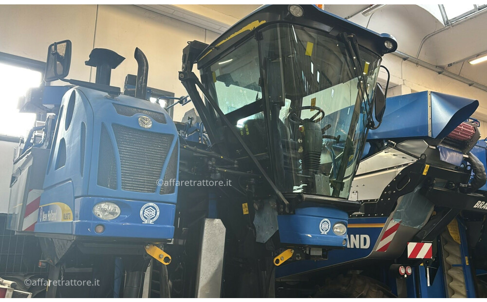 Vendangeuse New Holland Braud 6070VL - 7