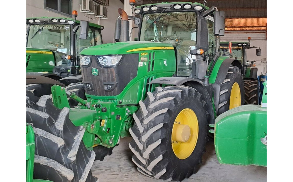 John Deere 6250R D'occasion - 2