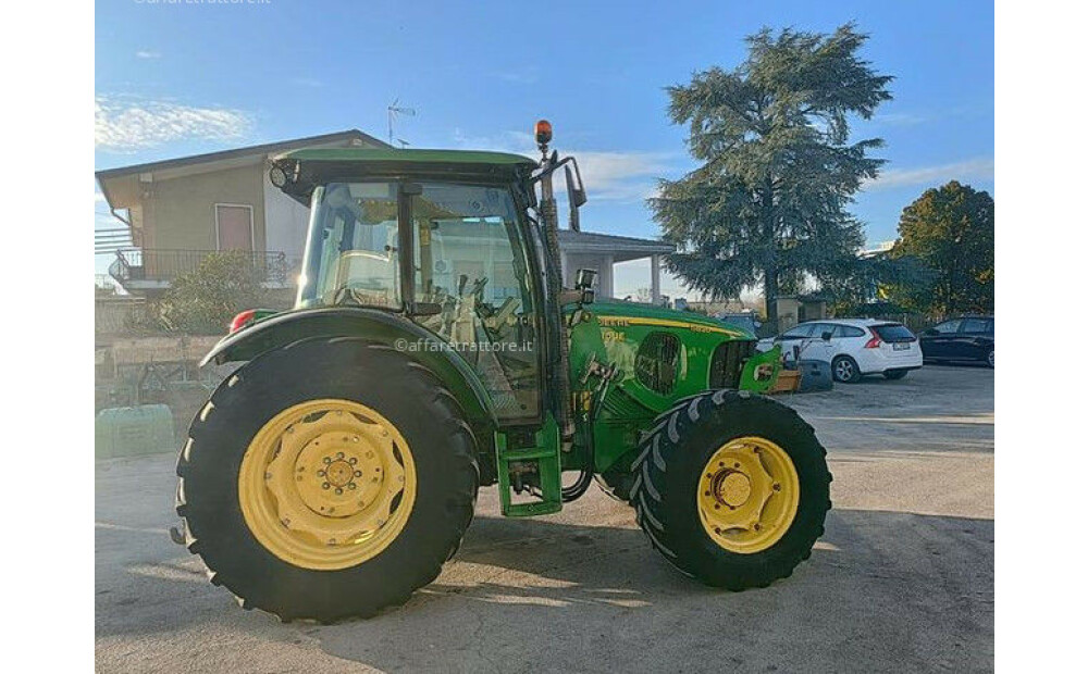 John Deere 5820 d'occasion - 7